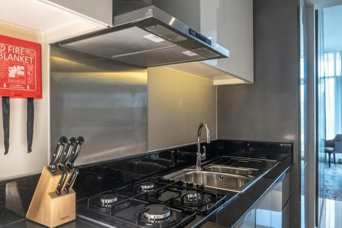 Apartment Aws Holiday Homes - Canal Views In A High Floor Dubai